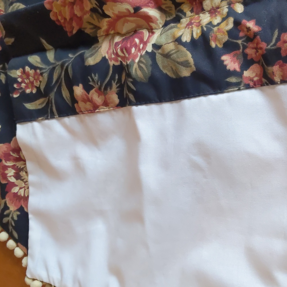 Valences - Picture 4 of 8